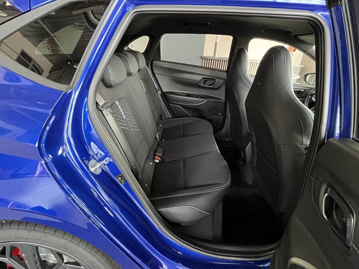 HYUNDAI I20 N 1,6 T-GDI 204 GPS CAMERA APPLE CARPLAY REGULATEUR LIMITEUR KEYLESS VIRTUAL COCKPIT DRIVE SELECT HIFI BOSE FULL LED DIFFERENTIEL A GLISSEMENT ETAT NEUF