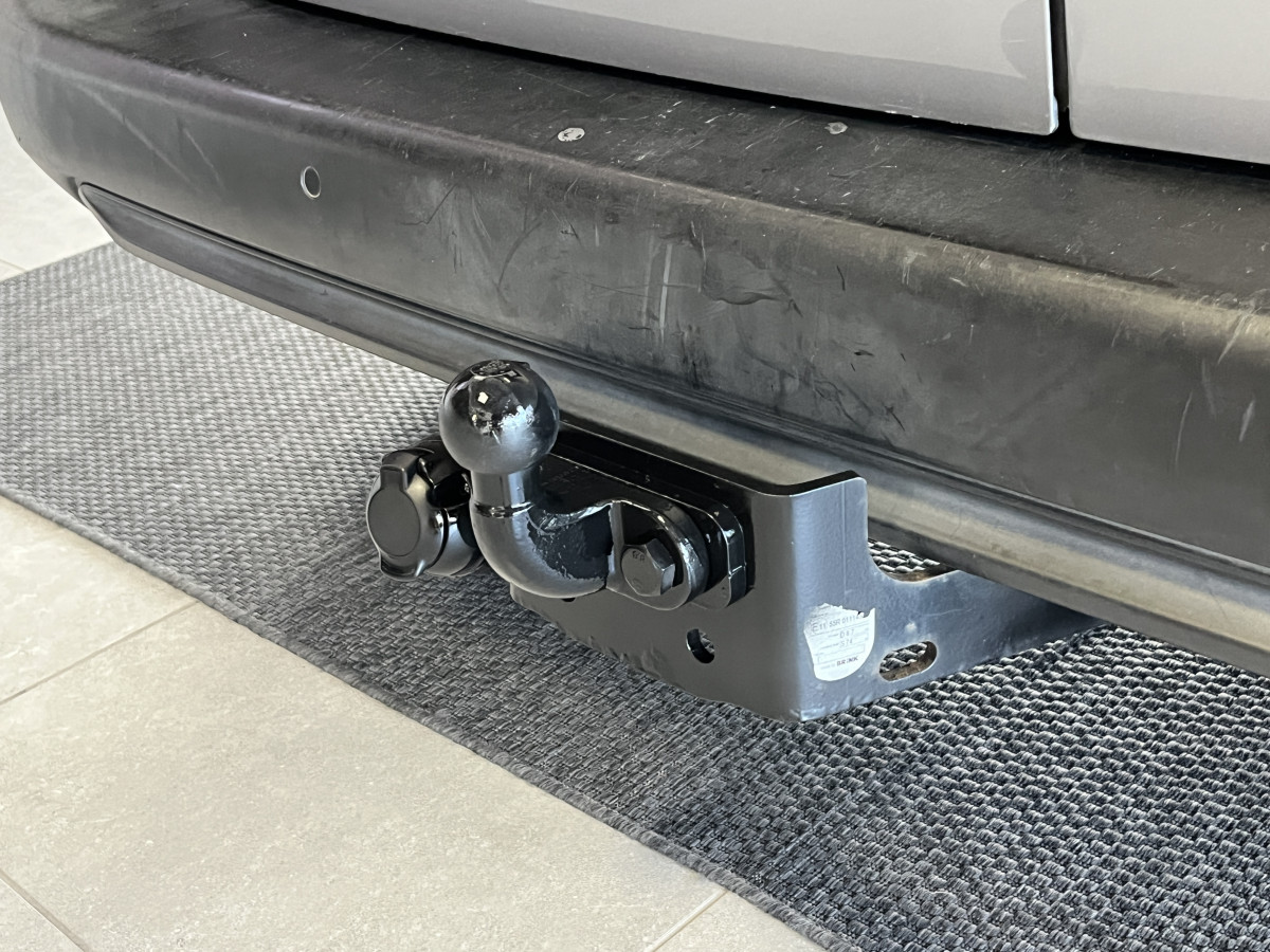CITROEN BERLINGO VAN 1,5 HDI 130 EAT8  3 PLACES GPS ANDROID APPLE CAR PLAY KEYLESS  REGULATEUR LIMITEUR MODE ASPHALT PARK PILOT FEUX HALOGENE PORTES COULISSANTE EXCELLENT ETAT