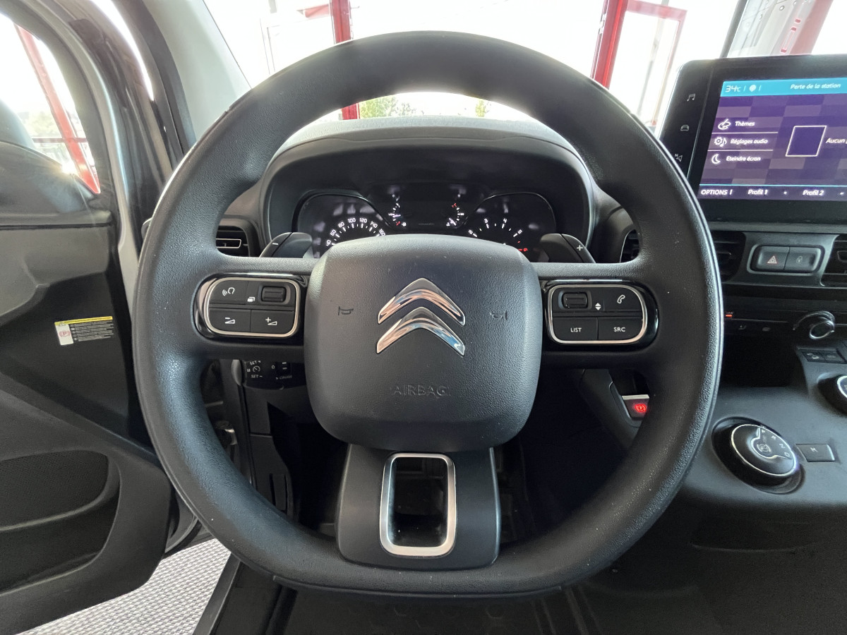 CITROEN BERLINGO VAN 1,5 HDI 130 EAT8  3 PLACES GPS ANDROID APPLE CAR PLAY KEYLESS  REGULATEUR LIMITEUR MODE ASPHALT PARK PILOT FEUX HALOGENE PORTES COULISSANTE EXCELLENT ETAT