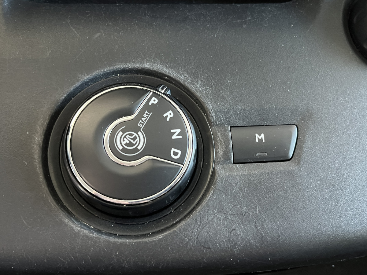 CITROEN BERLINGO VAN 1,5 HDI 130 EAT8  3 PLACES GPS ANDROID APPLE CAR PLAY KEYLESS  REGULATEUR LIMITEUR MODE ASPHALT PARK PILOT FEUX HALOGENE PORTES COULISSANTE EXCELLENT ETAT