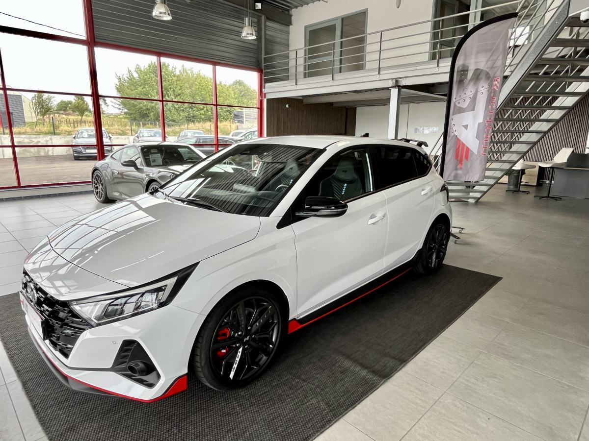 HYUNDAI I20 N 1,6 T-GDI 204 GPS CAMERA APPLE CARPLAY REGULATEUR LIMITEUR KEYLESS VIRTUAL COCKPIT DRIVE SELECT HIFI BOSE FULL LED DIFFERENTIEL A GLISSEMENT ETAT NEUF