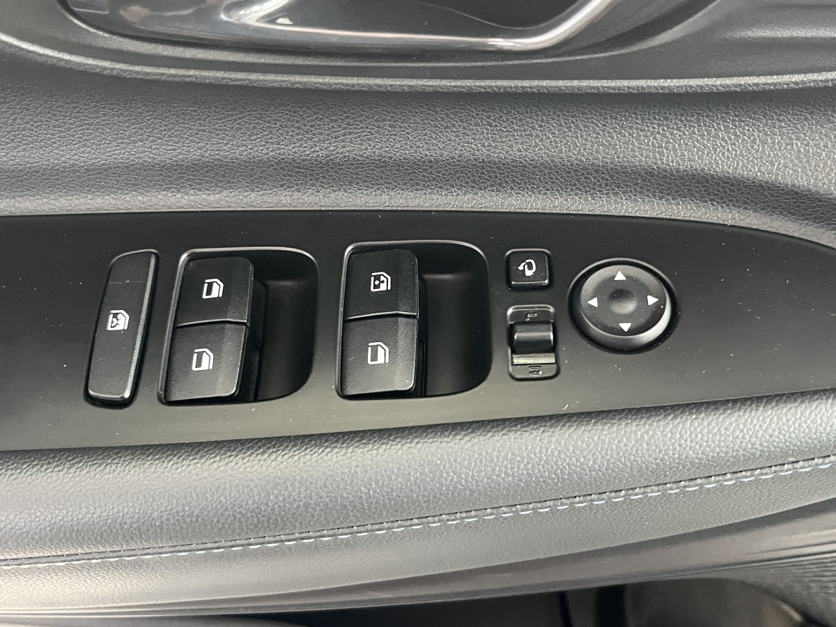 HYUNDAI I20 N 1,6 T-GDI 204 GPS CAMERA APPLE CARPLAY REGULATEUR LIMITEUR KEYLESS VIRTUAL COCKPIT DRIVE SELECT HIFI BOSE FULL LED DIFFERENTIEL A GLISSEMENT ETAT NEUF