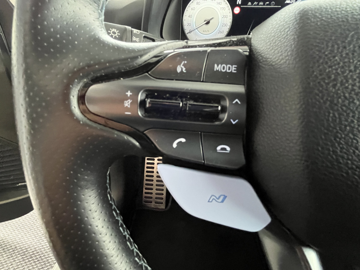 HYUNDAI I20 N 1,6 T-GDI 204 GPS CAMERA APPLE CARPLAY REGULATEUR LIMITEUR KEYLESS VIRTUAL COCKPIT DRIVE SELECT HIFI BOSE FULL LED DIFFERENTIEL A GLISSEMENT ETAT NEUF