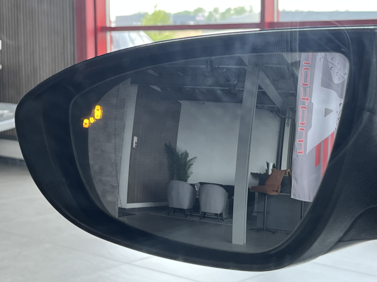 HYUNDAI I20 N 1,6 T-GDI 204 GPS CAMERA APPLE CARPLAY REGULATEUR LIMITEUR KEYLESS VIRTUAL COCKPIT DRIVE SELECT HIFI BOSE FULL LED DIFFERENTIEL A GLISSEMENT ETAT NEUF