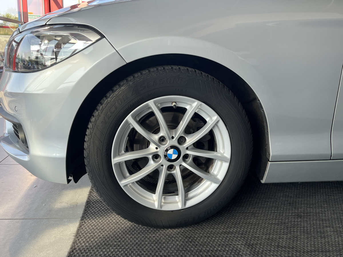 BMW SERIE 1 114 D 95 F20  TYPE BUSINESS DESIGN  GPS  CAMERA KEYLESS FEUX HALOGENE REGULATEUR LIMITEUR JANTES ALU 16  PARK PILOT TRES BON ETAT