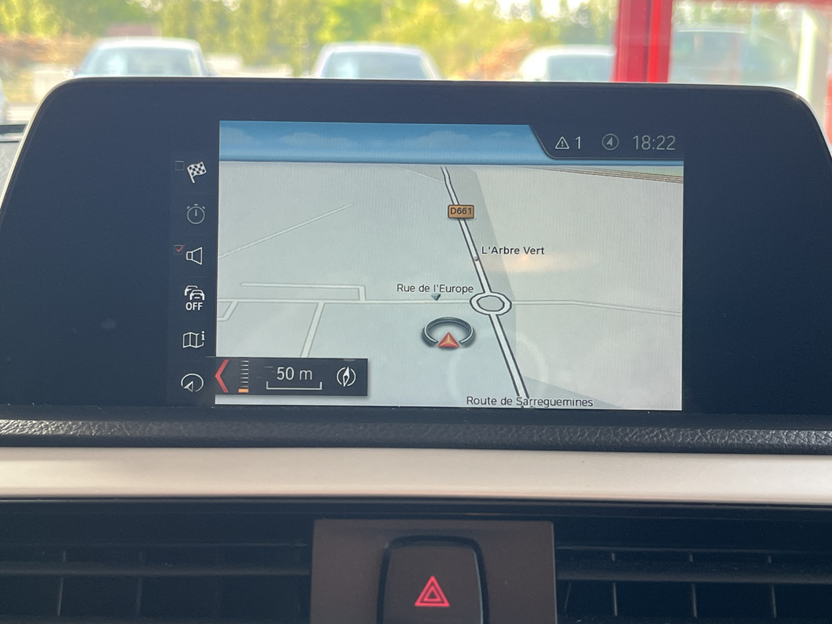 BMW SERIE 1 114 D 95 F20  TYPE BUSINESS DESIGN  GPS  CAMERA KEYLESS FEUX HALOGENE REGULATEUR LIMITEUR JANTES ALU 16  PARK PILOT TRES BON ETAT