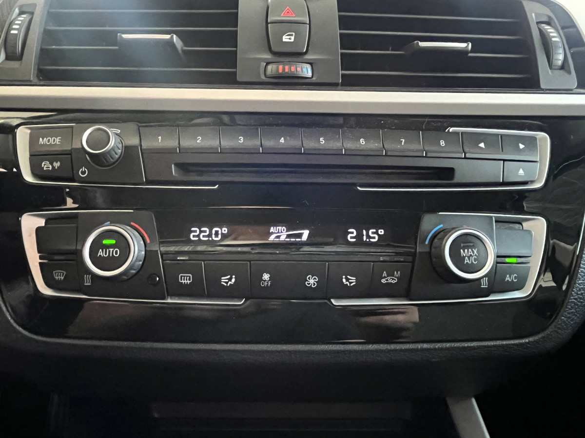 BMW SERIE 1 114 D 95 F20  TYPE BUSINESS DESIGN  GPS  CAMERA KEYLESS FEUX HALOGENE REGULATEUR LIMITEUR JANTES ALU 16  PARK PILOT TRES BON ETAT