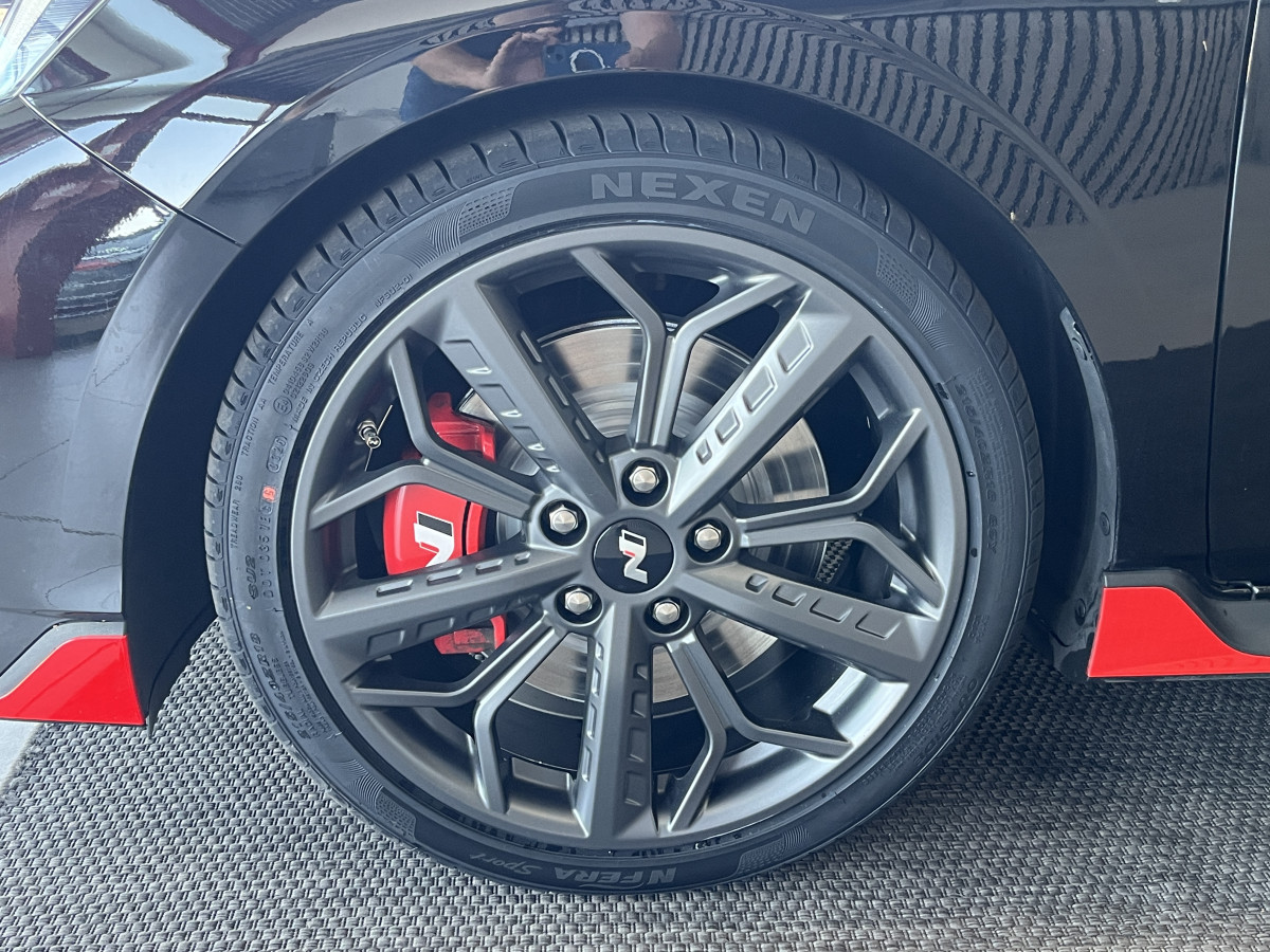 HYUNDAI I20 N 1,6 T-GDI 204 GPS CAMERA APPLE CARPLAY REGULATEUR LIMITEUR KEYLESS VIRTUAL COCKPIT DRIVE SELECT HIFI BOSE FULL LED DIFFERENTIEL A GLISSEMENT ETAT NEUF