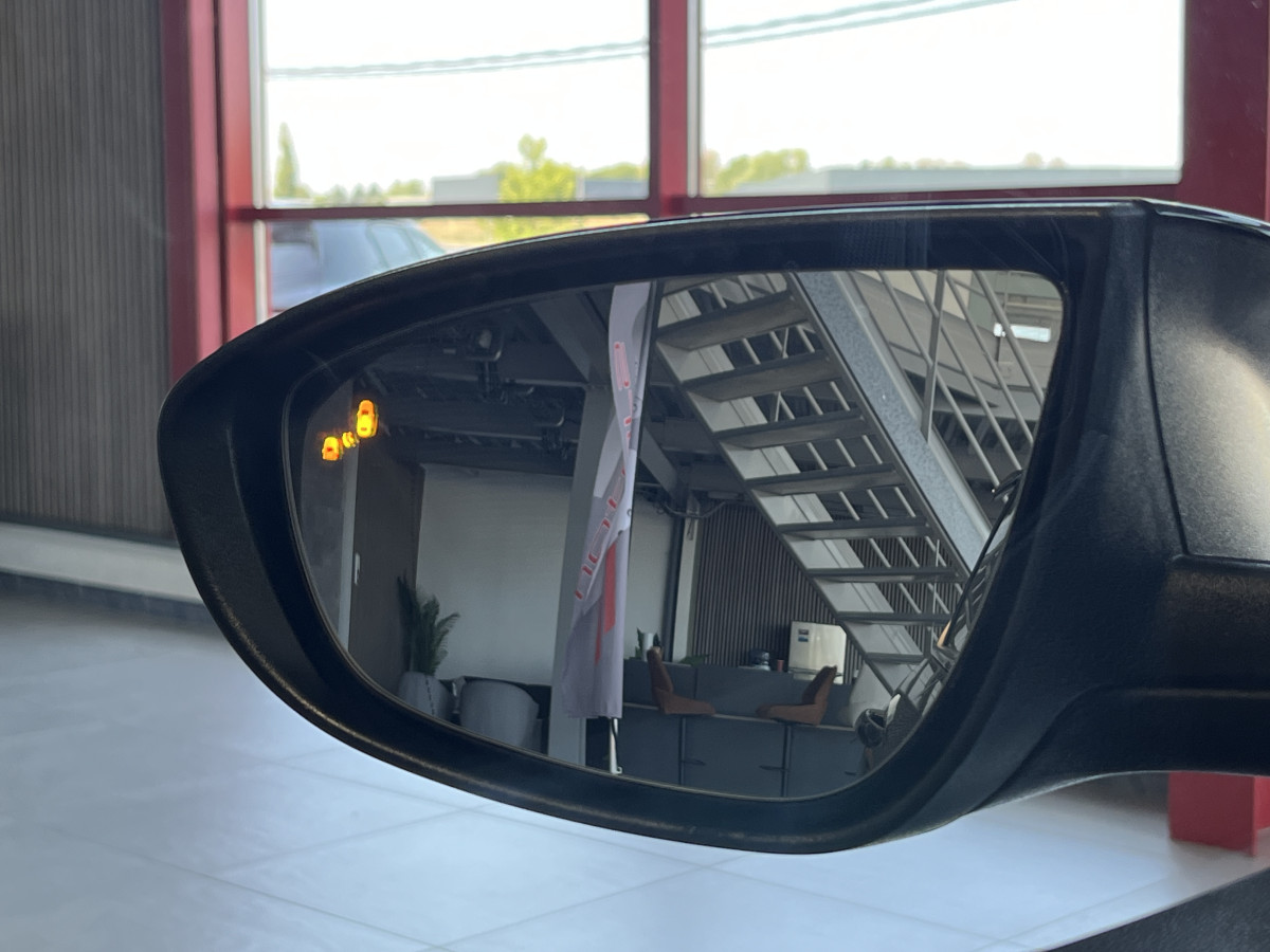 HYUNDAI I20 N 1,6 T-GDI 204 GPS CAMERA APPLE CARPLAY REGULATEUR LIMITEUR KEYLESS VIRTUAL COCKPIT DRIVE SELECT HIFI BOSE FULL LED DIFFERENTIEL A GLISSEMENT ETAT NEUF