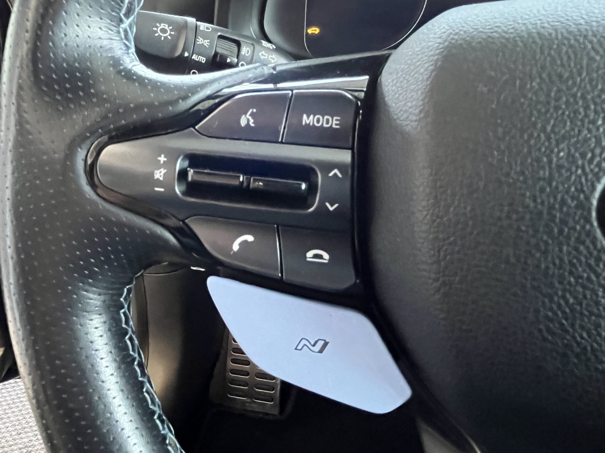 HYUNDAI I20 N 1,6 T-GDI 204 GPS CAMERA APPLE CARPLAY REGULATEUR LIMITEUR KEYLESS VIRTUAL COCKPIT DRIVE SELECT HIFI BOSE FULL LED DIFFERENTIEL A GLISSEMENT ETAT NEUF