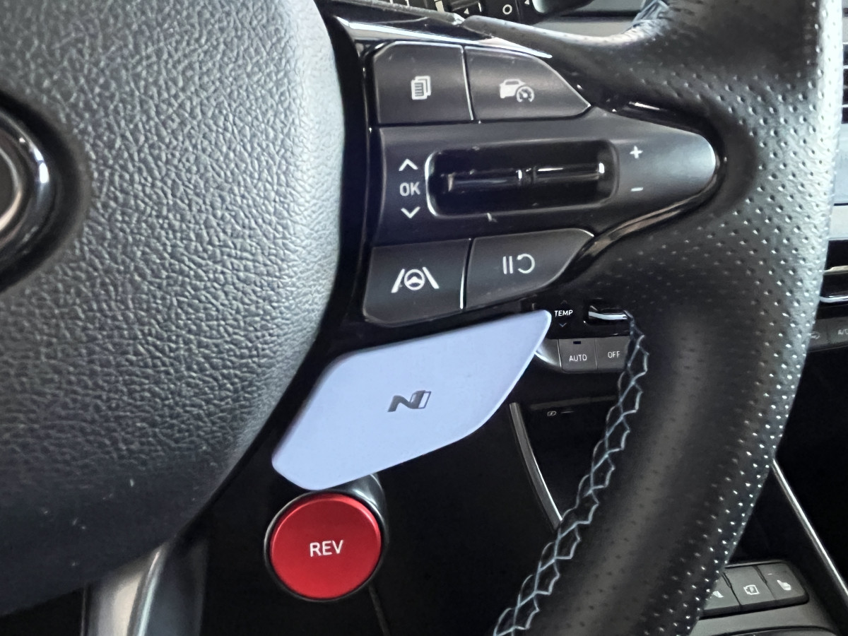 HYUNDAI I20 N 1,6 T-GDI 204 GPS CAMERA APPLE CARPLAY REGULATEUR LIMITEUR KEYLESS VIRTUAL COCKPIT DRIVE SELECT HIFI BOSE FULL LED DIFFERENTIEL A GLISSEMENT ETAT NEUF