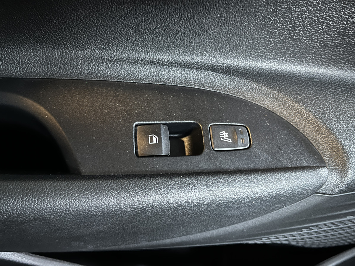 HYUNDAI I20 N 1,6 T-GDI 204 GPS CAMERA APPLE CARPLAY REGULATEUR LIMITEUR KEYLESS VIRTUAL COCKPIT DRIVE SELECT HIFI BOSE FULL LED DIFFERENTIEL A GLISSEMENT ETAT NEUF