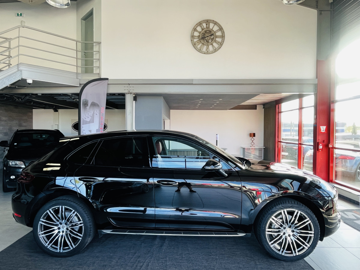 PORSCHE MACAN S DIESEL 3,0 V6 258 4X4 PDK  ATTELAGE GPS CAMERA PASM REGULATEUR HIFI BOSE BI-XENON PACK SPORT DESIGN MARCHE PIED PACK CHRONO SPORT PDLS PLUS PACK CONFORT JANTES TURBO 21