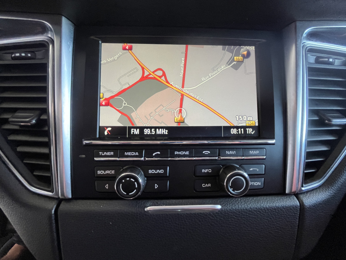 PORSCHE MACAN S DIESEL 3,0 V6 258 4X4 PDK  ATTELAGE GPS CAMERA PASM REGULATEUR HIFI BOSE BI-XENON PACK SPORT DESIGN MARCHE PIED PACK CHRONO SPORT PDLS PLUS PACK CONFORT JANTES TURBO 21
