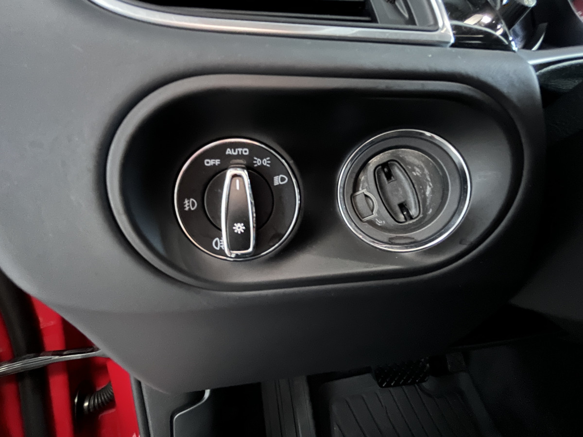 PORSCHE MACAN GTS 3,0 V6 360 4X4 PDK ATTELAGE GPS CAMERA 360  HIFI BOSE APPLE CARPLAY PVTS PLUS  PASM REGULATEUR  BI-XENON  SUSPENSION PNEUMATIQUE  JANTE 21 TURBO  ETAT NEUF