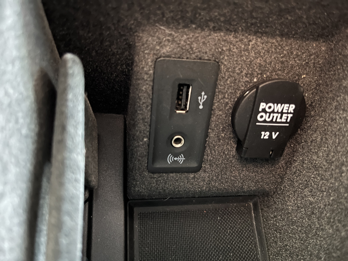 PORSCHE MACAN GTS 3,0 V6 360 4X4 PDK ATTELAGE GPS CAMERA 360  HIFI BOSE APPLE CARPLAY PVTS PLUS  PASM REGULATEUR  BI-XENON  SUSPENSION PNEUMATIQUE  JANTE 21 TURBO  ETAT NEUF