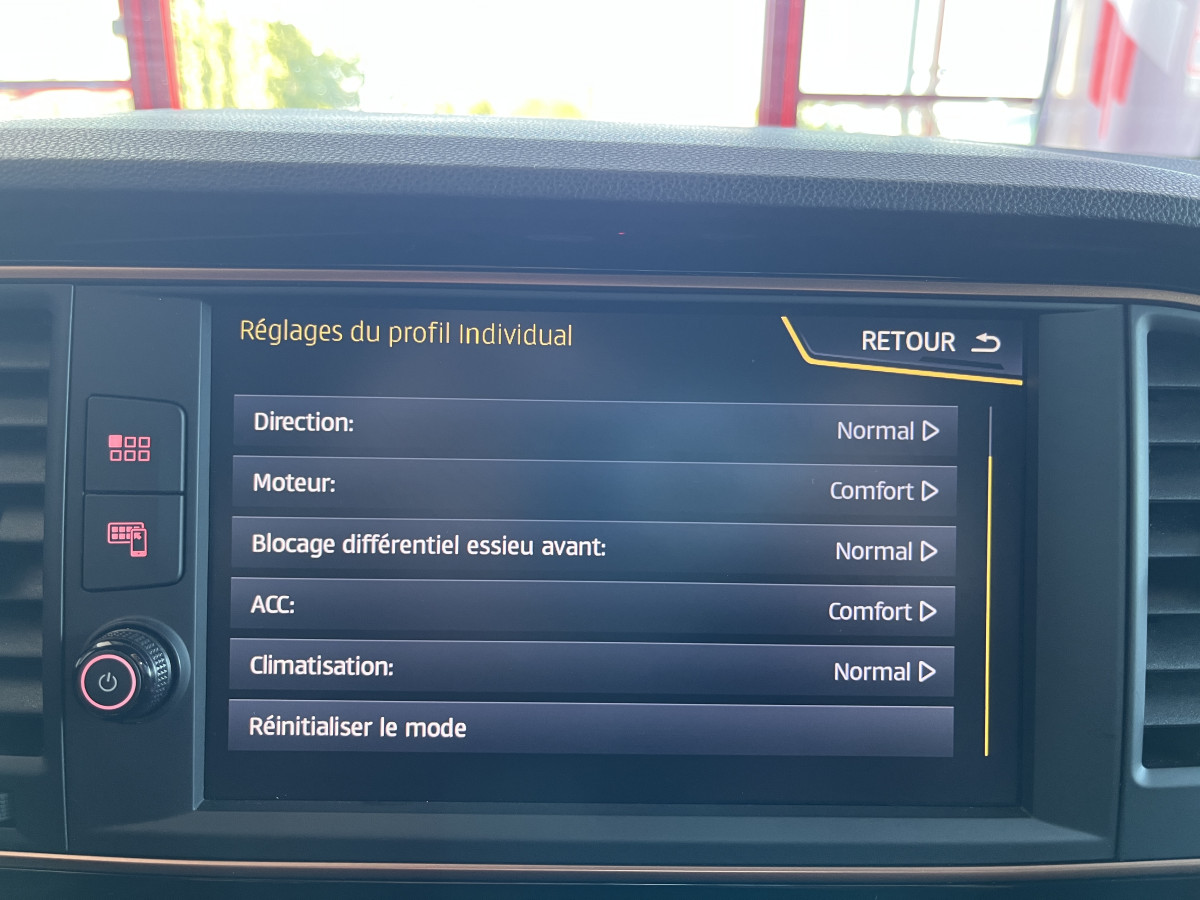 SEAT LEON CUPRA R 2,0 TSI 310 EDITION LIMLITED 799 EXEMPLAIRES GPS CAMERA DCC ACC  KEYLESS REGULATEUR ADAPTATIF SIEGES BAQUETS PACK ALCANTARA  DIVE PROFILE PACK CARBON APPLE CARPLAY FULL LED PARK PILOT HIFI BEATS JANTES 19 ETAT PROCHE DU NEUF