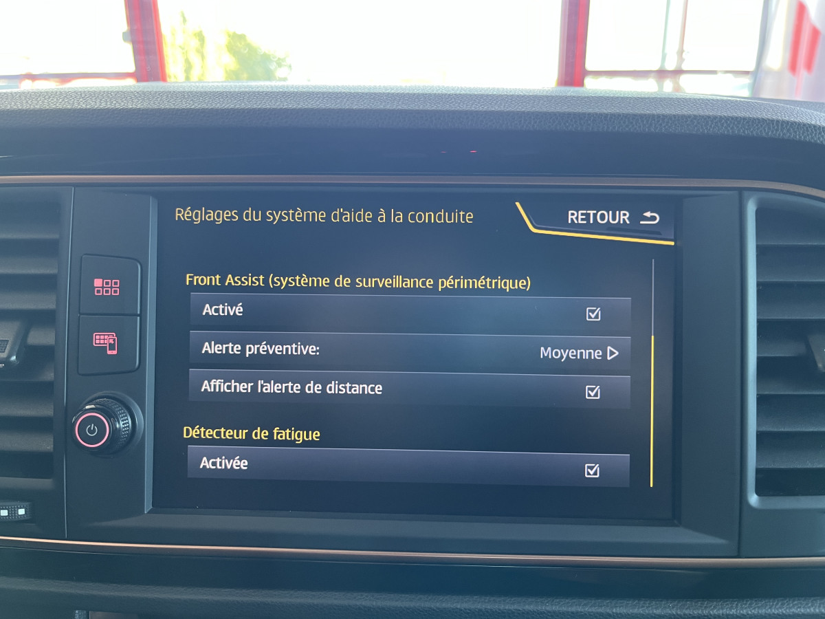 SEAT LEON CUPRA R 2,0 TSI 310 EDITION LIMLITED 799 EXEMPLAIRES GPS CAMERA DCC ACC  KEYLESS REGULATEUR ADAPTATIF SIEGES BAQUETS PACK ALCANTARA  DIVE PROFILE PACK CARBON APPLE CARPLAY FULL LED PARK PILOT HIFI BEATS JANTES 19 ETAT PROCHE DU NEUF