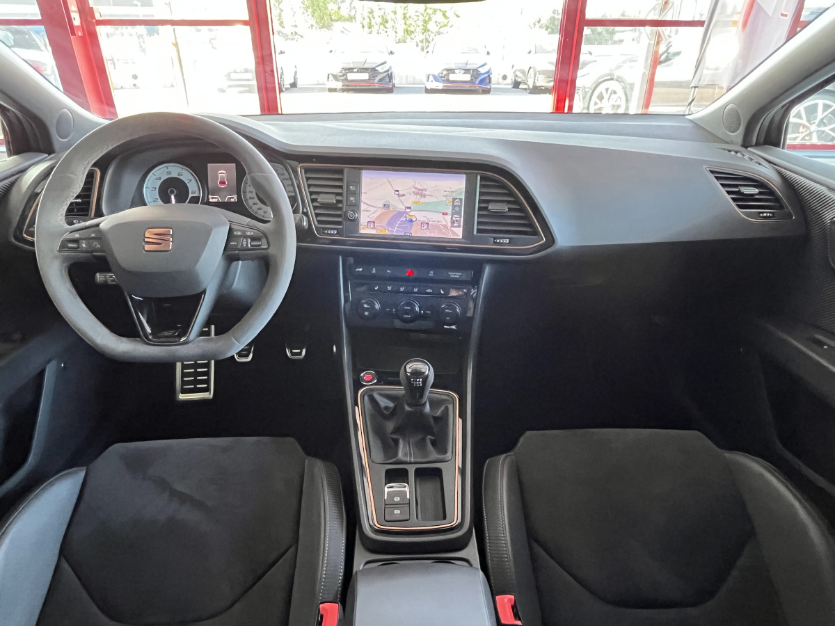 SEAT LEON CUPRA R 2,0 TSI 310 EDITION LIMLITED 799 EXEMPLAIRES GPS CAMERA DCC ACC  KEYLESS REGULATEUR ADAPTATIF SIEGES BAQUETS PACK ALCANTARA  DIVE PROFILE PACK CARBON APPLE CARPLAY FULL LED PARK PILOT HIFI BEATS JANTES 19 ETAT PROCHE DU NEUF