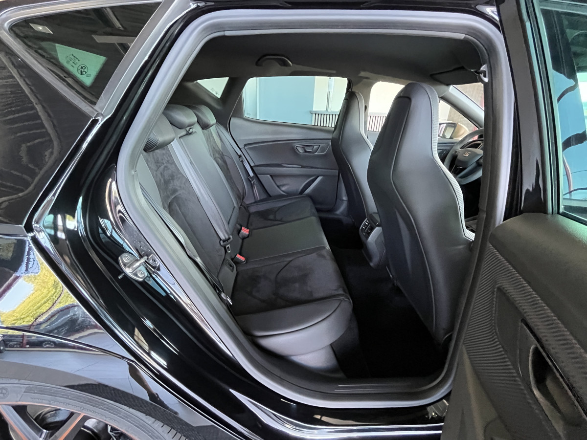 SEAT LEON CUPRA R 2,0 TSI 310 EDITION LIMLITED 799 EXEMPLAIRES GPS CAMERA DCC ACC  KEYLESS REGULATEUR ADAPTATIF SIEGES BAQUETS PACK ALCANTARA  DIVE PROFILE PACK CARBON APPLE CARPLAY FULL LED PARK PILOT HIFI BEATS JANTES 19 ETAT PROCHE DU NEUF