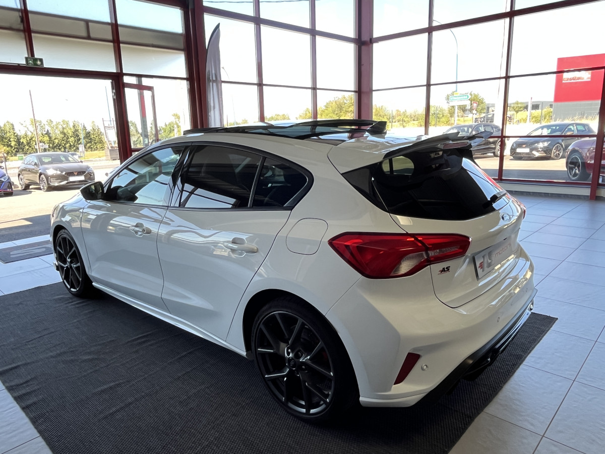 FORD FOCUS ST 2,3 280 TOIT PANORAMIQUE  OUVRANT GPS CAMERA REGULATEUR LIMITEUR KEYLESS APPLE CARPLAY FULL LED PARK PILOT JANTES 19   EXCELLENT ETAT