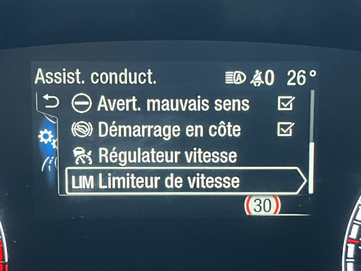 FORD FOCUS ST 2,3 280 TOIT PANORAMIQUE  OUVRANT GPS CAMERA REGULATEUR LIMITEUR KEYLESS APPLE CARPLAY FULL LED PARK PILOT JANTES 19   EXCELLENT ETAT