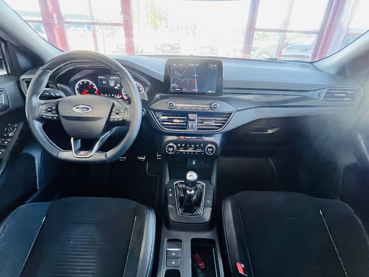 FORD FOCUS ST 2,3 280 TOIT PANORAMIQUE  OUVRANT GPS CAMERA REGULATEUR LIMITEUR KEYLESS APPLE CARPLAY FULL LED PARK PILOT JANTES 19   EXCELLENT ETAT