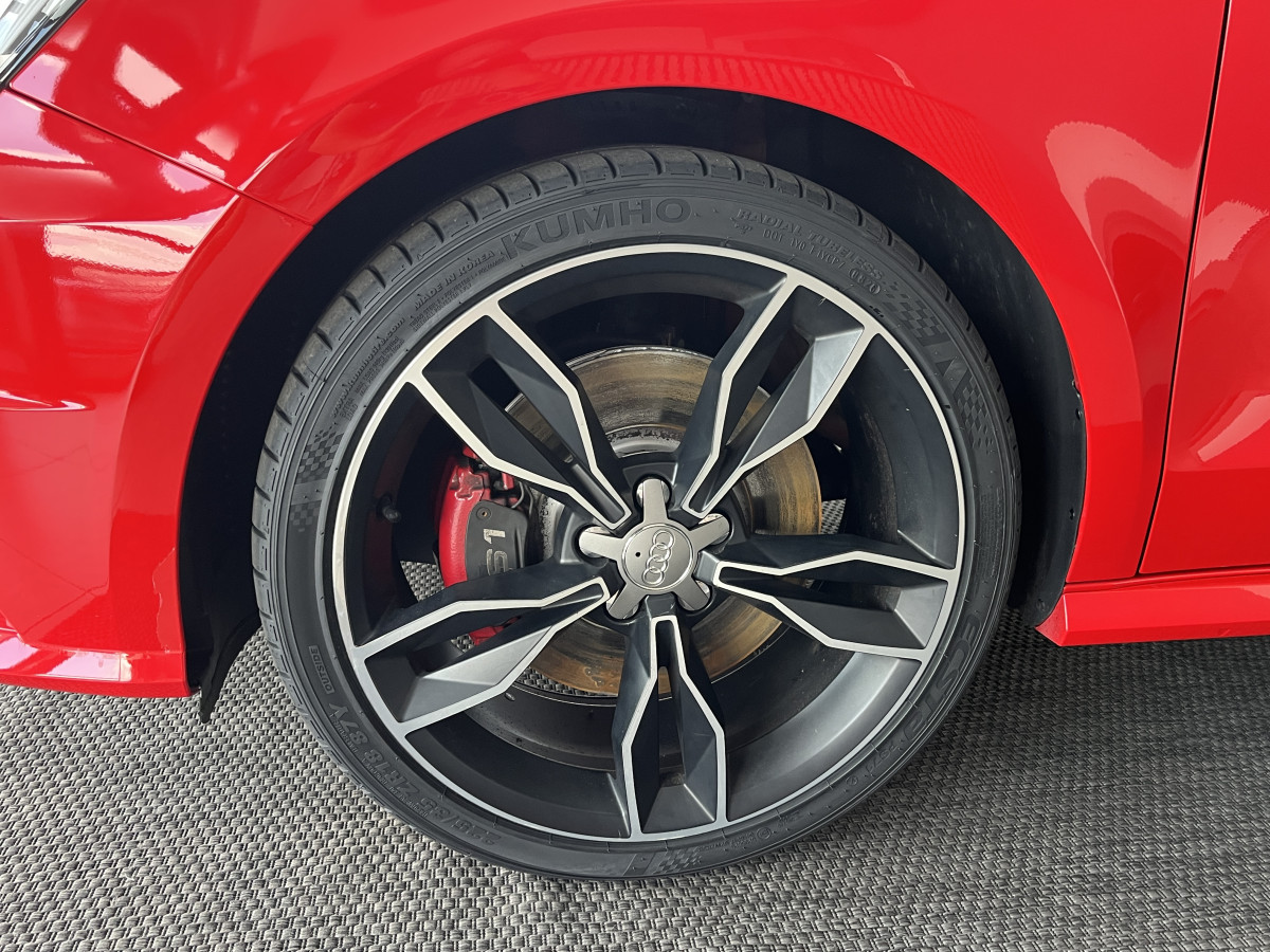 AUDI S1 SPORTBACK 2,0 TFSI  231 QUATTRO GPS KEYLESS  DRIVE SELECT JANTES ALU 18 BI-XENON REGULATEUR HIFI BOSE EXCELLENT ETAT