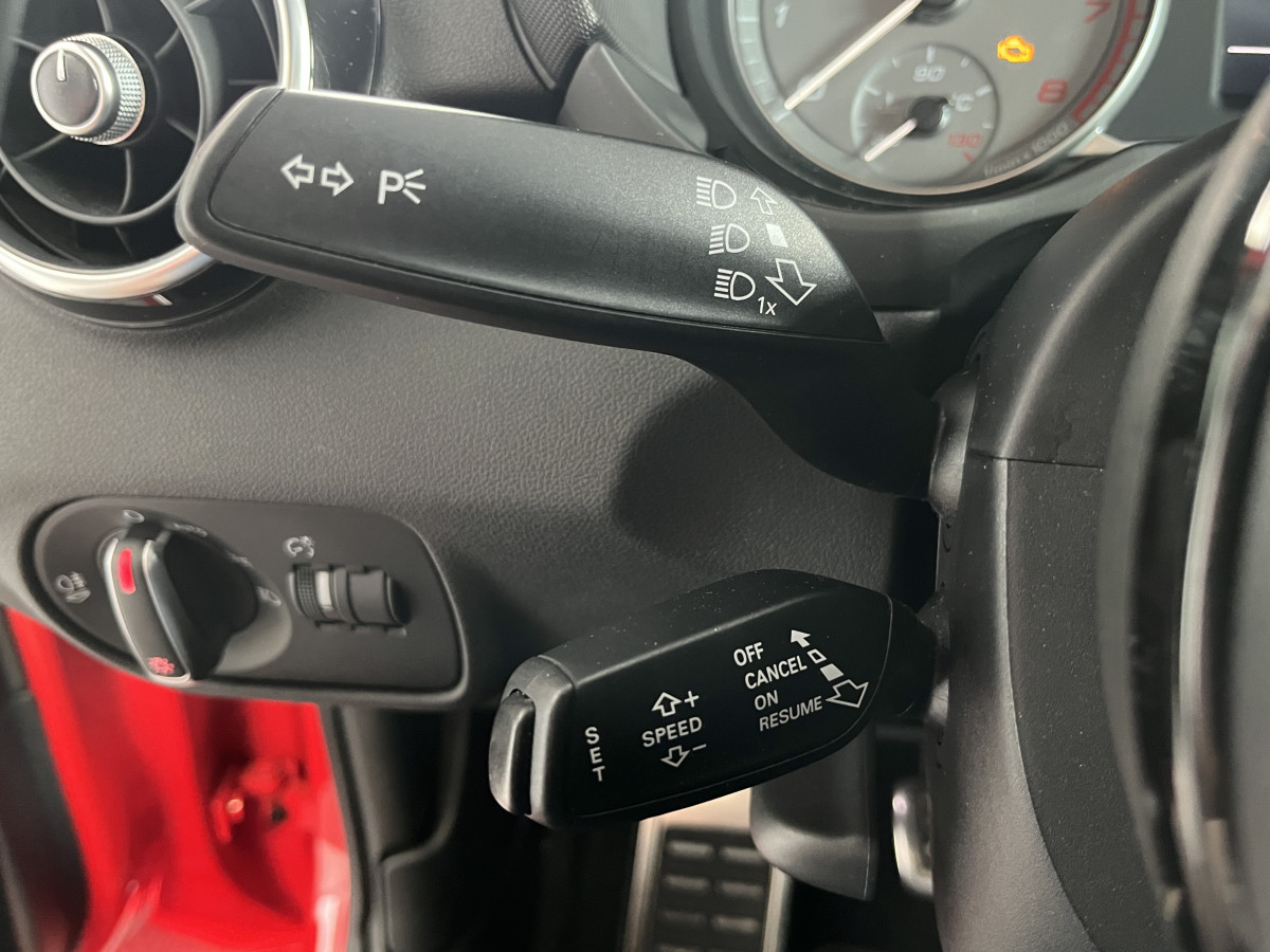 AUDI S1 SPORTBACK 2,0 TFSI  231 QUATTRO GPS KEYLESS  DRIVE SELECT JANTES ALU 18 BI-XENON REGULATEUR HIFI BOSE EXCELLENT ETAT