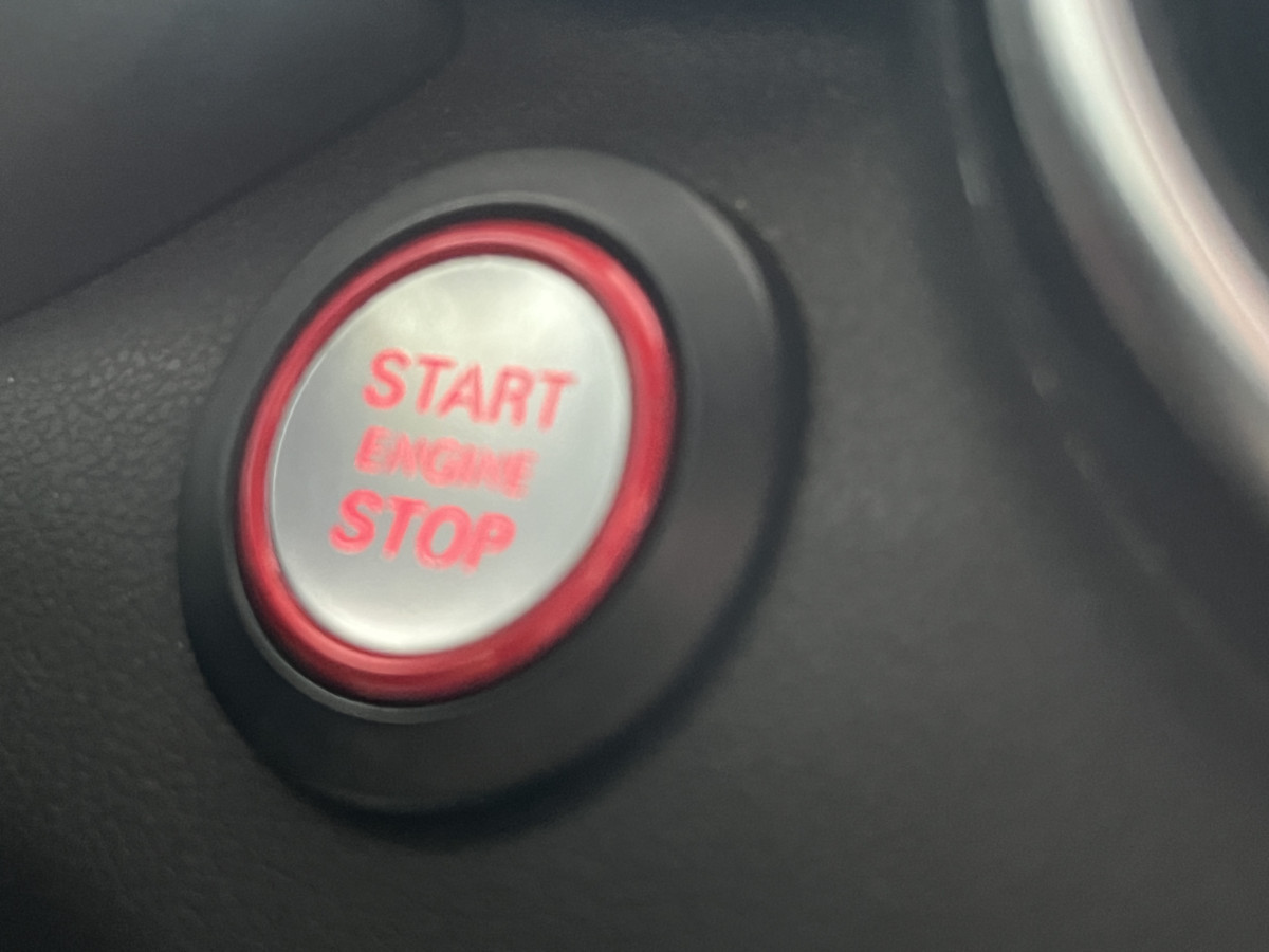 AUDI S1 SPORTBACK 2,0 TFSI  231 QUATTRO GPS KEYLESS  DRIVE SELECT JANTES ALU 18 BI-XENON REGULATEUR HIFI BOSE EXCELLENT ETAT