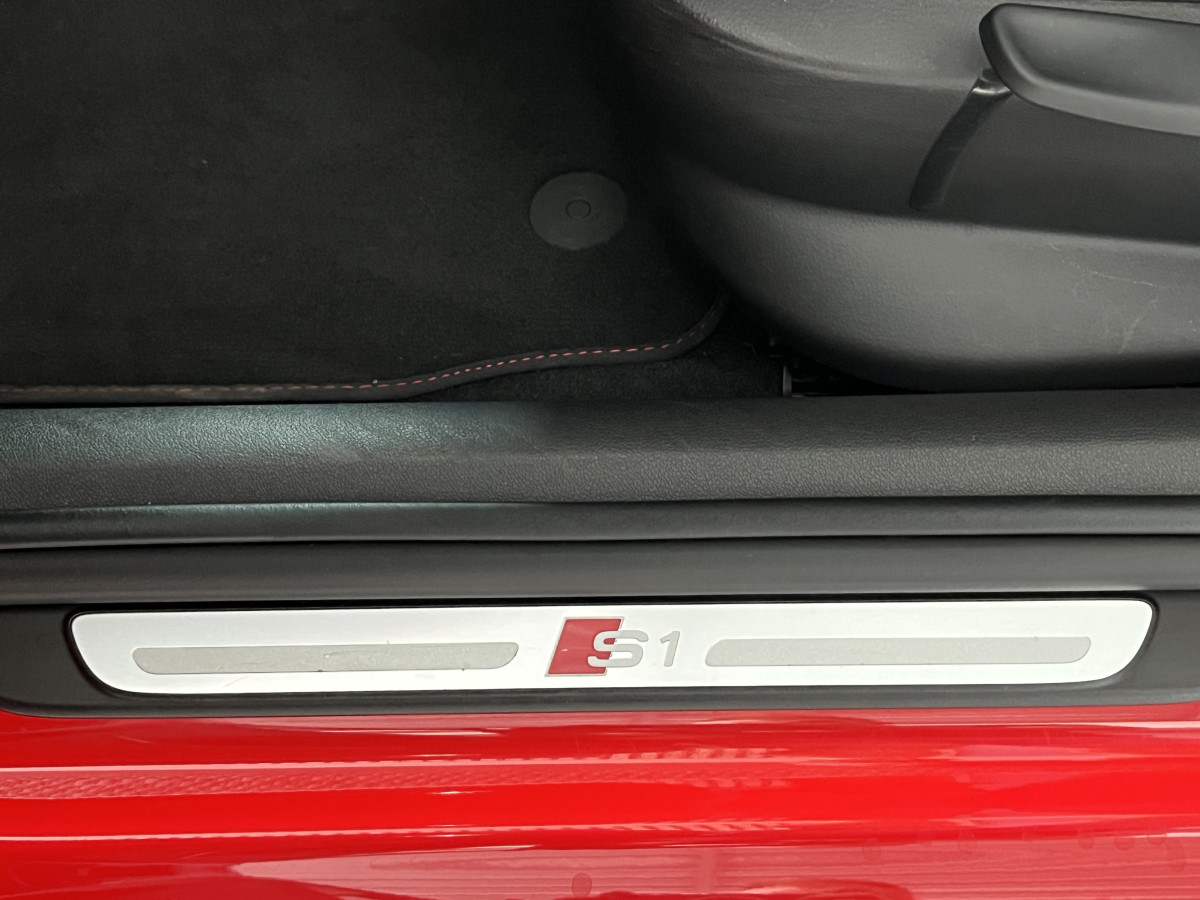 AUDI S1 SPORTBACK 2,0 TFSI  231 QUATTRO GPS KEYLESS  DRIVE SELECT JANTES ALU 18 BI-XENON REGULATEUR HIFI BOSE EXCELLENT ETAT