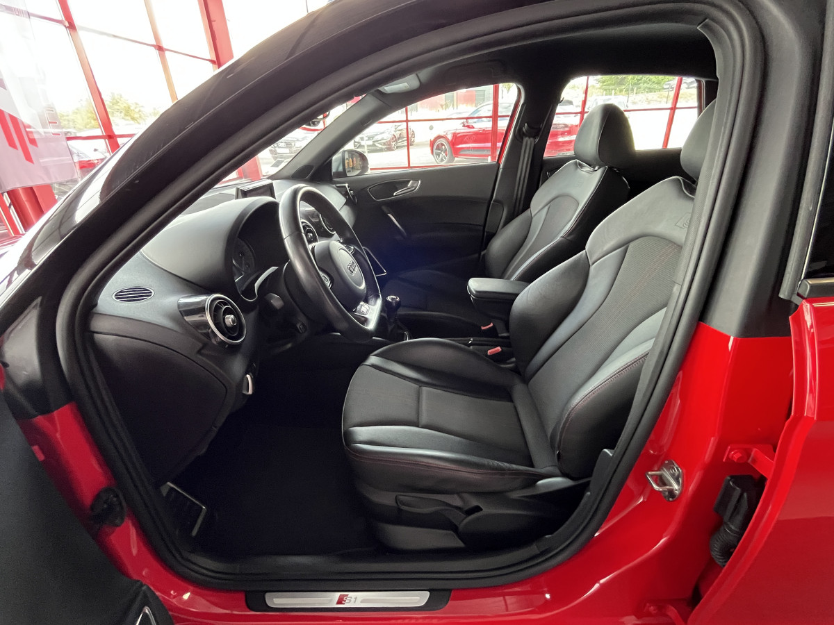 AUDI S1 SPORTBACK 2,0 TFSI  231 QUATTRO GPS KEYLESS  DRIVE SELECT JANTES ALU 18 BI-XENON REGULATEUR HIFI BOSE EXCELLENT ETAT