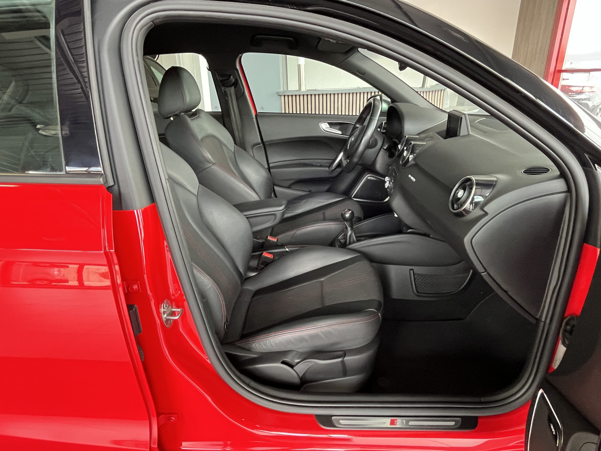 AUDI S1 SPORTBACK 2,0 TFSI  231 QUATTRO GPS KEYLESS  DRIVE SELECT JANTES ALU 18 BI-XENON REGULATEUR HIFI BOSE EXCELLENT ETAT