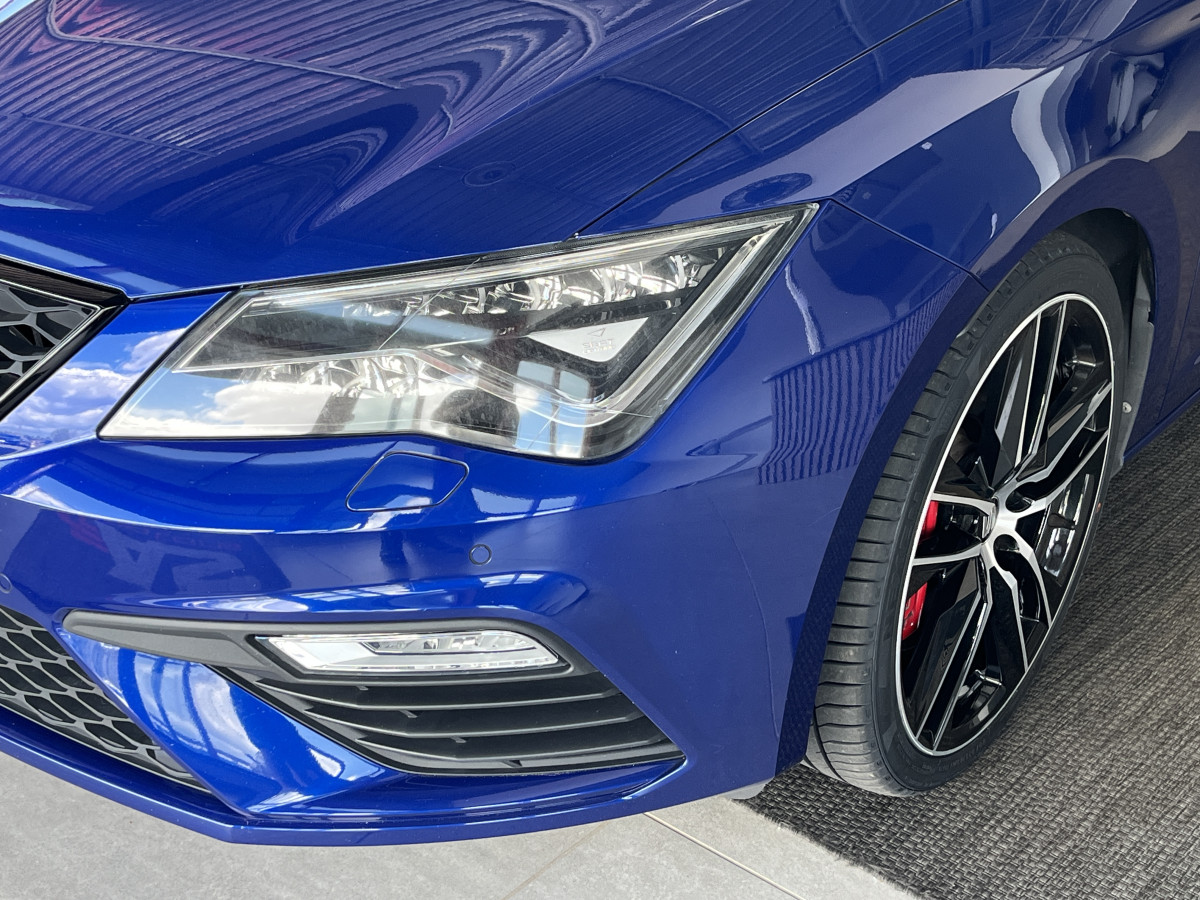 SEAT LEON ST 2,0 TSI 300 DSG6 4DRIVE TOIT PANORAMIQUE OUVRANT GPS CAMERA KEYLESS APPLE CARPLAY ACC DCC REGULATEUR ADAPTATIF SEAT SOUND DRIVE PROFILE PARK PILOT JANTES 19 EXCELLENT ETAT