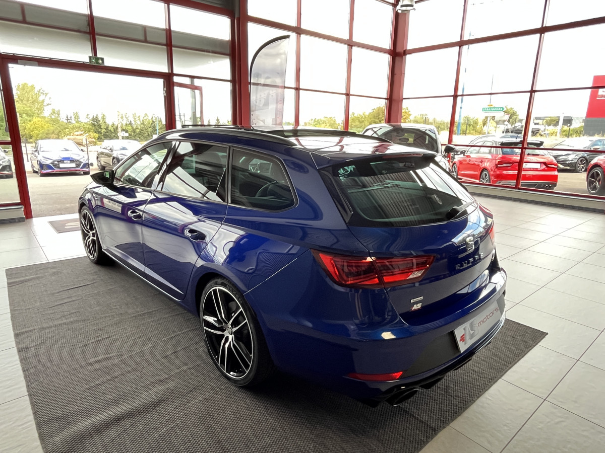 SEAT LEON ST 2,0 TSI 300 DSG6 4DRIVE TOIT PANORAMIQUE OUVRANT GPS CAMERA KEYLESS APPLE CARPLAY ACC DCC REGULATEUR ADAPTATIF SEAT SOUND DRIVE PROFILE PARK PILOT JANTES 19 EXCELLENT ETAT