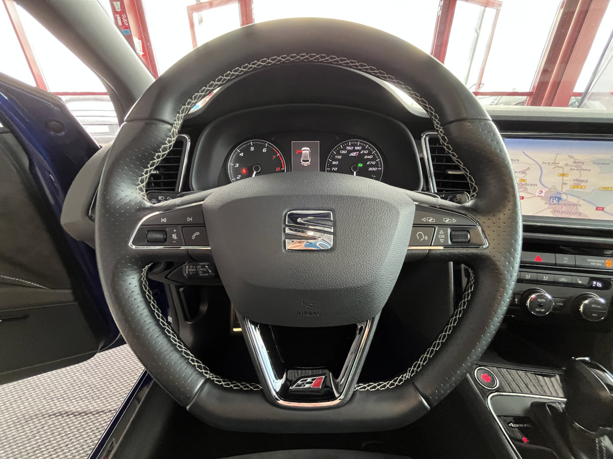 SEAT LEON ST 2,0 TSI 300 DSG6 4DRIVE TOIT PANORAMIQUE OUVRANT GPS CAMERA KEYLESS APPLE CARPLAY ACC DCC REGULATEUR ADAPTATIF SEAT SOUND DRIVE PROFILE PARK PILOT JANTES 19 EXCELLENT ETAT