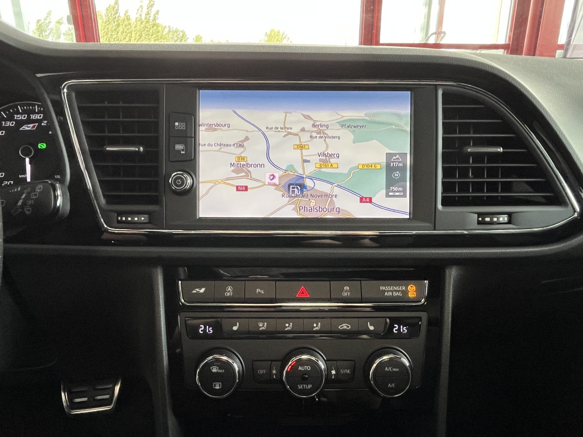 SEAT LEON ST 2,0 TSI 300 DSG6 4DRIVE TOIT PANORAMIQUE OUVRANT GPS CAMERA KEYLESS APPLE CARPLAY ACC DCC REGULATEUR ADAPTATIF SEAT SOUND DRIVE PROFILE PARK PILOT JANTES 19 EXCELLENT ETAT