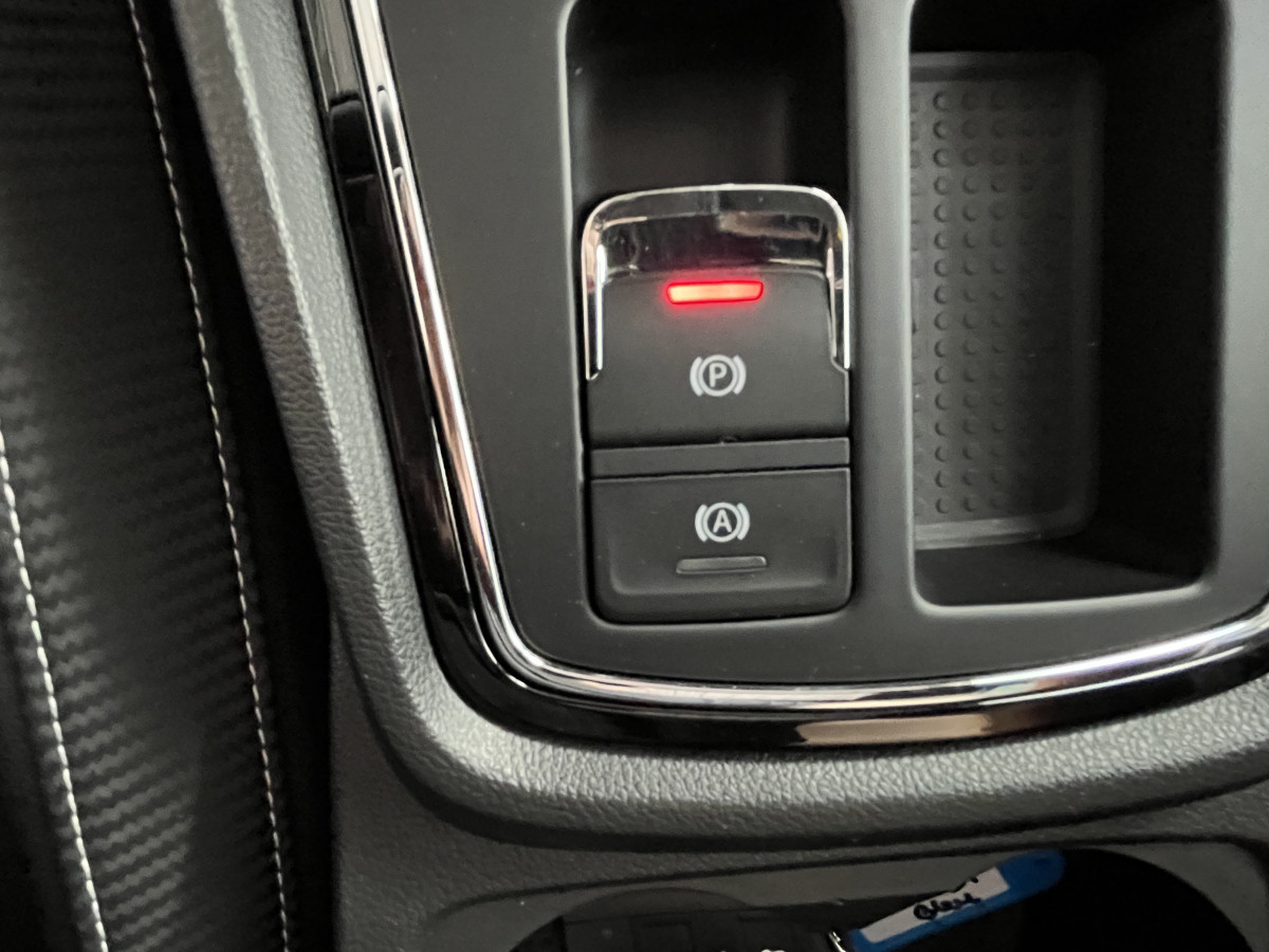 SEAT LEON ST 2,0 TSI 300 DSG6 4DRIVE TOIT PANORAMIQUE OUVRANT GPS CAMERA KEYLESS APPLE CARPLAY ACC DCC REGULATEUR ADAPTATIF SEAT SOUND DRIVE PROFILE PARK PILOT JANTES 19 EXCELLENT ETAT