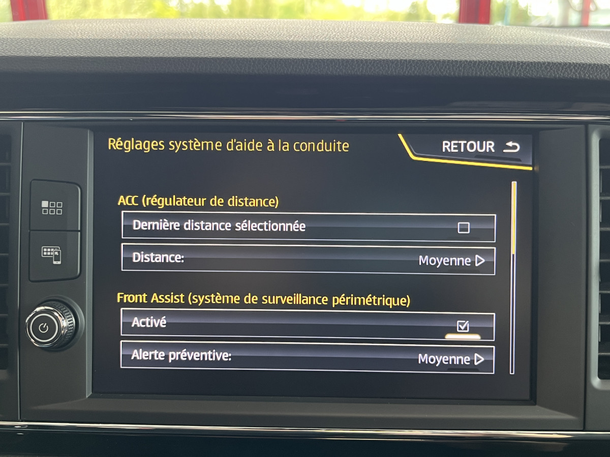 SEAT LEON ST 2,0 TSI 300 DSG6 4DRIVE TOIT PANORAMIQUE OUVRANT GPS CAMERA KEYLESS APPLE CARPLAY ACC DCC REGULATEUR ADAPTATIF SEAT SOUND DRIVE PROFILE PARK PILOT JANTES 19 EXCELLENT ETAT