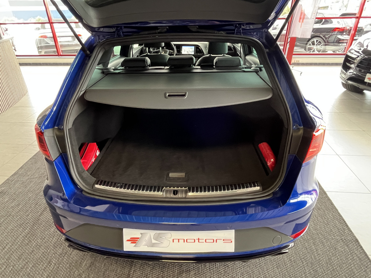 SEAT LEON ST 2,0 TSI 300 DSG6 4DRIVE TOIT PANORAMIQUE OUVRANT GPS CAMERA KEYLESS APPLE CARPLAY ACC DCC REGULATEUR ADAPTATIF SEAT SOUND DRIVE PROFILE PARK PILOT JANTES 19 EXCELLENT ETAT