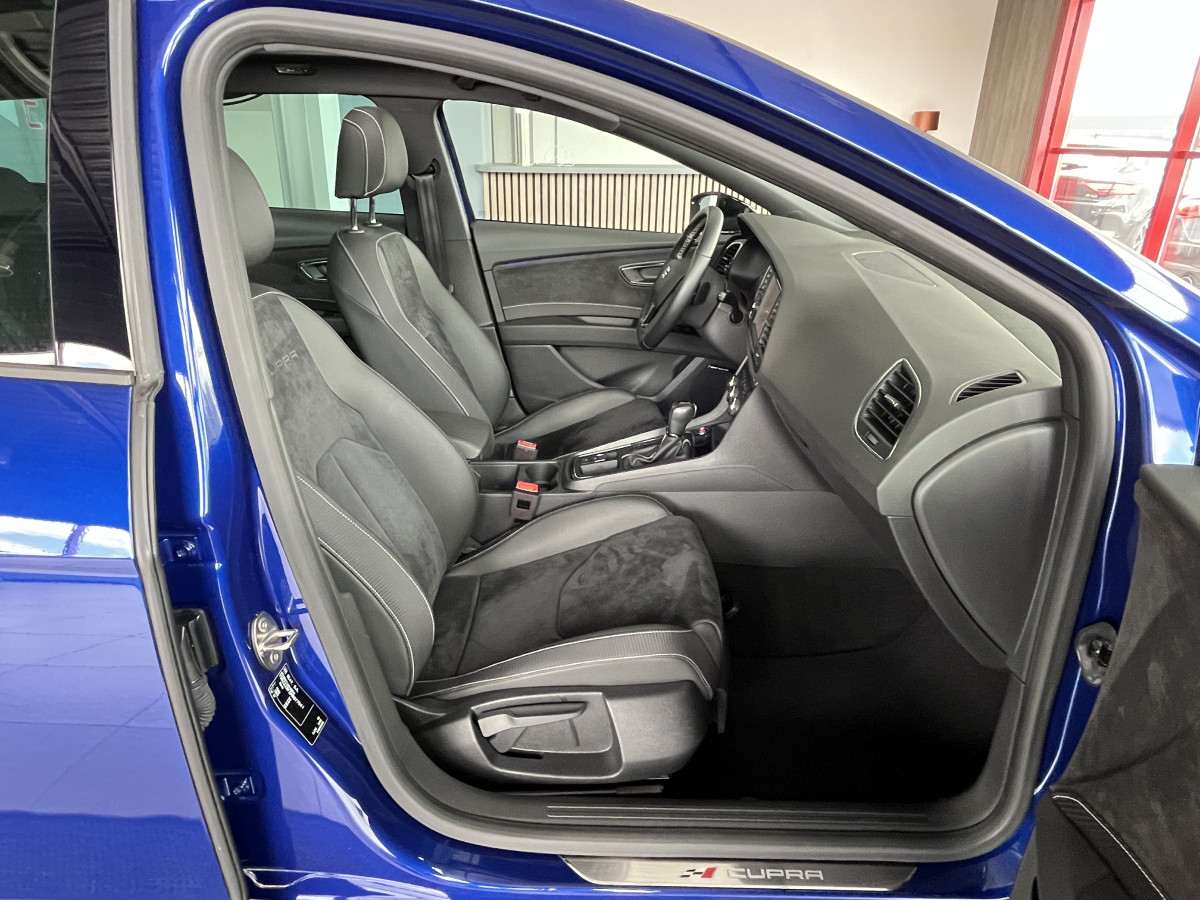 SEAT LEON ST 2,0 TSI 300 DSG6 4DRIVE TOIT PANORAMIQUE OUVRANT GPS CAMERA KEYLESS APPLE CARPLAY ACC DCC REGULATEUR ADAPTATIF SEAT SOUND DRIVE PROFILE PARK PILOT JANTES 19 EXCELLENT ETAT