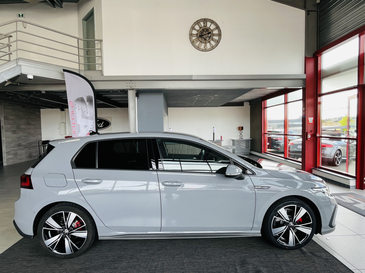 VOLKSWAGEN GOLF 8 GTD 2,0 TDI 200 DSG7 GPS CAMERA ACC COMPORTEMENT DYNAMIQUE  IQ-DRIVE PARK ASSIST PARK PILOT REGULATEUR ADAPTATIF  LIMITEUR FULL LED APPLE CARPLAY KEYLESS DRIVE SELECT  EXCELLENT ETAT