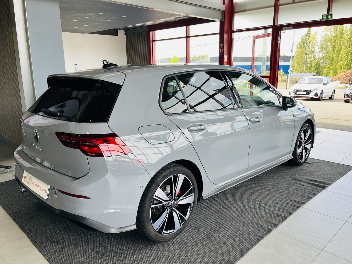 VOLKSWAGEN GOLF 8 GTD 2,0 TDI 200 DSG7 GPS CAMERA ACC COMPORTEMENT DYNAMIQUE  IQ-DRIVE PARK ASSIST PARK PILOT REGULATEUR ADAPTATIF  LIMITEUR FULL LED APPLE CARPLAY KEYLESS DRIVE SELECT  EXCELLENT ETAT
