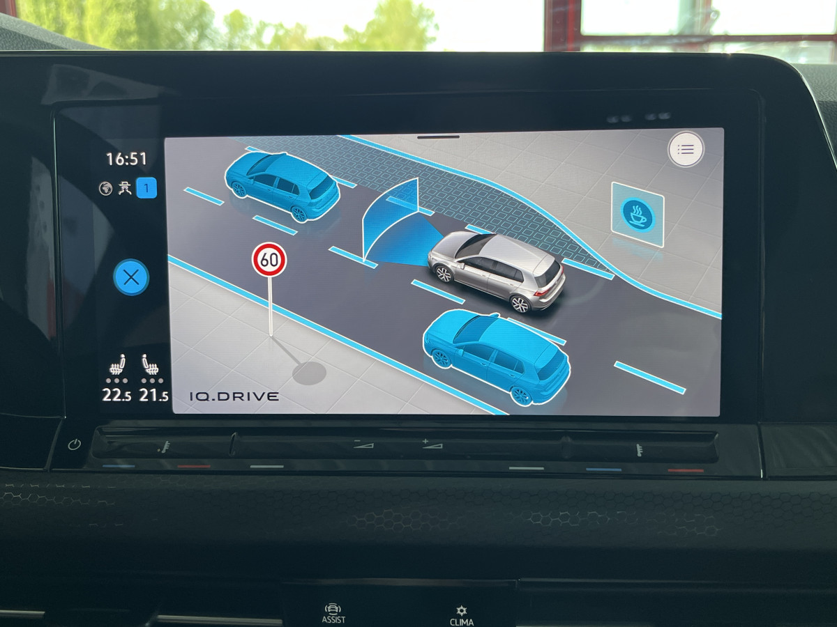 VOLKSWAGEN GOLF 8 GTD 2,0 TDI 200 DSG7 GPS CAMERA ACC COMPORTEMENT DYNAMIQUE  IQ-DRIVE PARK ASSIST PARK PILOT REGULATEUR ADAPTATIF  LIMITEUR FULL LED APPLE CARPLAY KEYLESS DRIVE SELECT  EXCELLENT ETAT