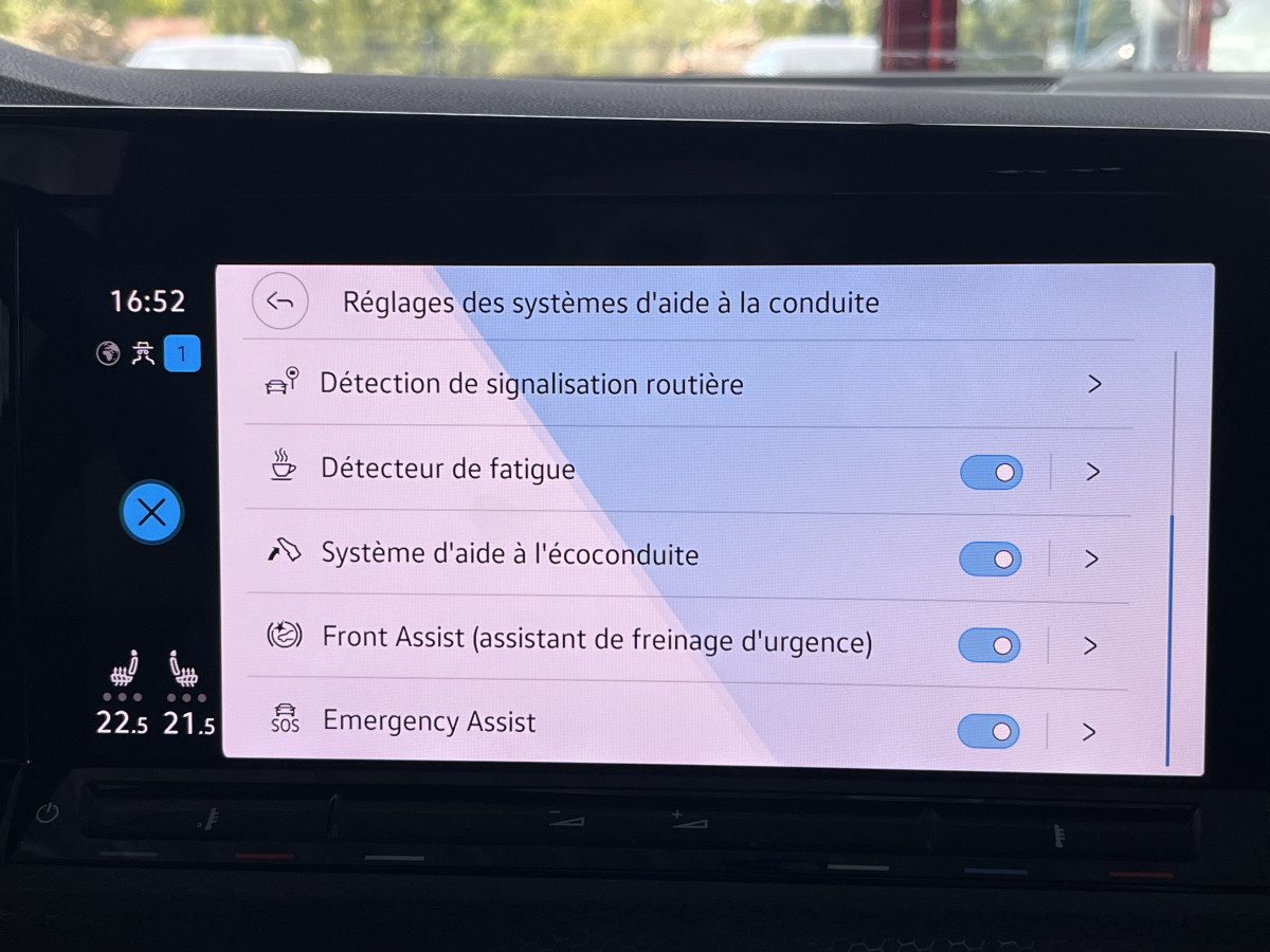 VOLKSWAGEN GOLF 8 GTD 2,0 TDI 200 DSG7 GPS CAMERA ACC COMPORTEMENT DYNAMIQUE  IQ-DRIVE PARK ASSIST PARK PILOT REGULATEUR ADAPTATIF  LIMITEUR FULL LED APPLE CARPLAY KEYLESS DRIVE SELECT  EXCELLENT ETAT