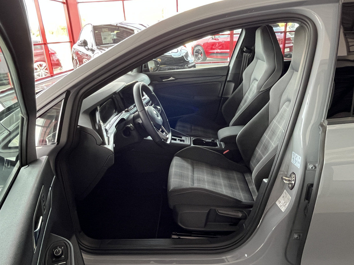 VOLKSWAGEN GOLF 8 GTD 2,0 TDI 200 DSG7 GPS CAMERA ACC COMPORTEMENT DYNAMIQUE  IQ-DRIVE PARK ASSIST PARK PILOT REGULATEUR ADAPTATIF  LIMITEUR FULL LED APPLE CARPLAY KEYLESS DRIVE SELECT  EXCELLENT ETAT
