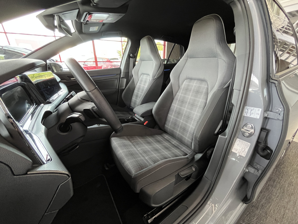 VOLKSWAGEN GOLF 8 GTD 2,0 TDI 200 DSG7 GPS CAMERA ACC COMPORTEMENT DYNAMIQUE  IQ-DRIVE PARK ASSIST PARK PILOT REGULATEUR ADAPTATIF  LIMITEUR FULL LED APPLE CARPLAY KEYLESS DRIVE SELECT  EXCELLENT ETAT