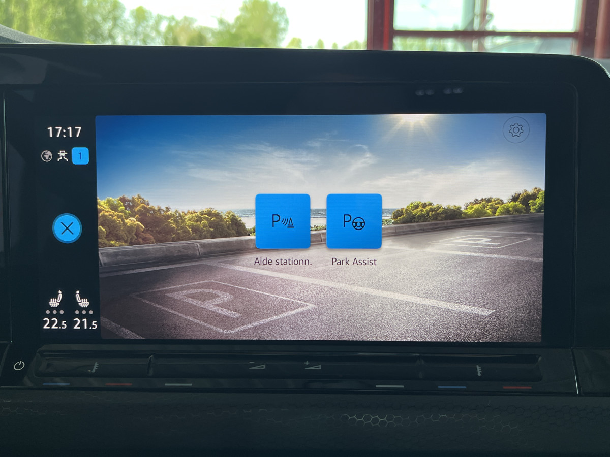 VOLKSWAGEN GOLF 8 GTD 2,0 TDI 200 DSG7 GPS CAMERA ACC COMPORTEMENT DYNAMIQUE  IQ-DRIVE PARK ASSIST PARK PILOT REGULATEUR ADAPTATIF  LIMITEUR FULL LED APPLE CARPLAY KEYLESS DRIVE SELECT  EXCELLENT ETAT
