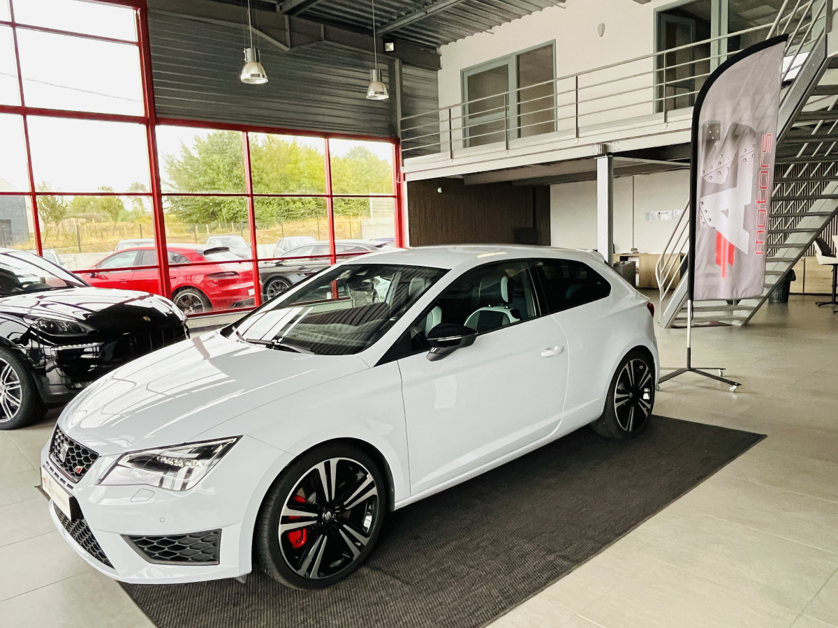 SEAT LEON SC CUPRA   2,0 TSI 290 DSG6  GPS DCC REGULATEUR  DRIVE PROFILE PARK PILOT SEAT SOUND  FULL LED  JANTES 19 EXCELLENT ETAT