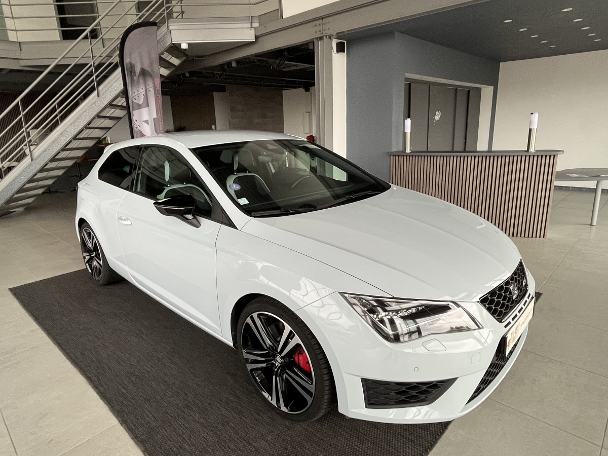 SEAT LEON SC CUPRA   2,0 TSI 290 DSG6  GPS DCC REGULATEUR  DRIVE PROFILE PARK PILOT SEAT SOUND  FULL LED  JANTES 19 EXCELLENT ETAT
